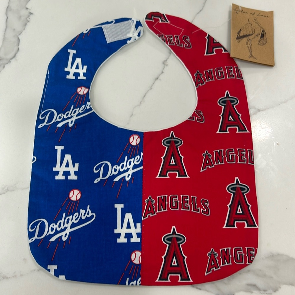 Labor of Love New With‎ Tags Baby Bib. LA Dodgers/Angels